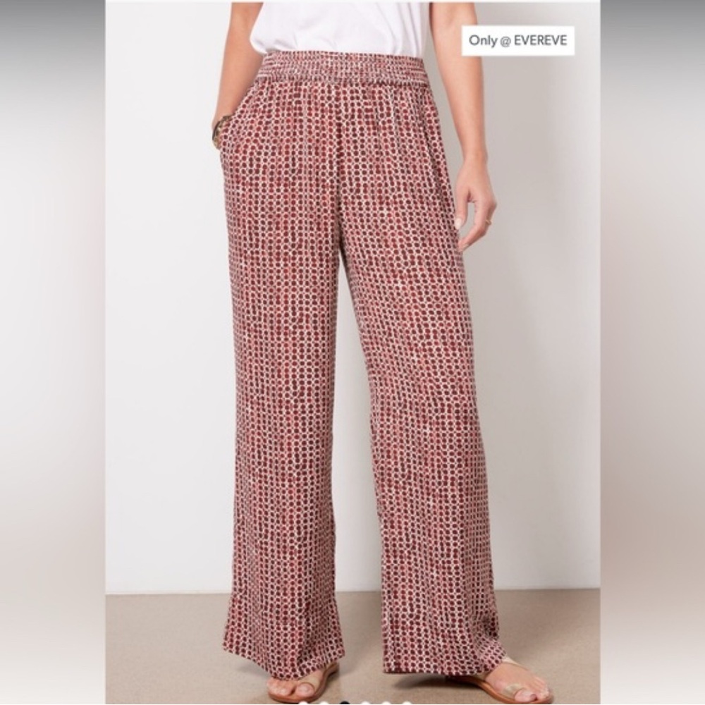 Evereve Women's Red and white Wide Leg Pants